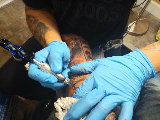 Tattoo Shop «No Ka Oi Tiki Tattoo», reviews and photos, 610 S 4th St, Philadelphia, PA 19147, USA