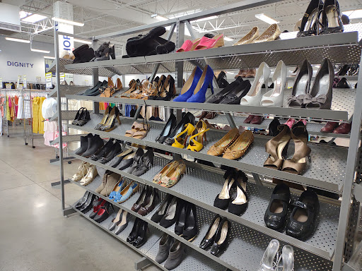 Thrift Store «Goodwill Warwick Retail Store», reviews and photos, 11061 Warwick Blvd, Newport News, VA 23601, USA