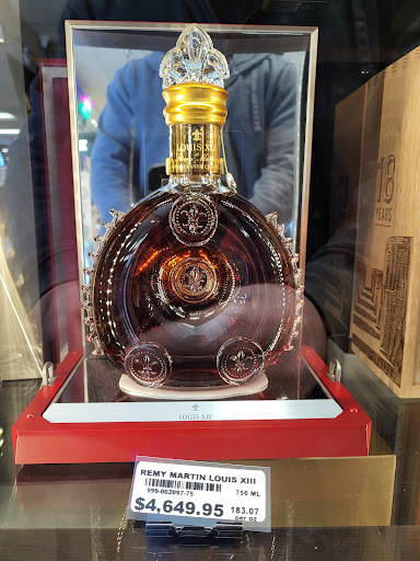 Liquor Store «Hillsboro Liquor Store», reviews and photos, 2055 SE Tualatin Valley Hwy #14, Hillsboro, OR 97123, USA