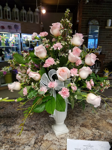 Florist «Alluring Floral and Event Planning», reviews and photos, 4475 Richfield Rd, Flint, MI 48506, USA