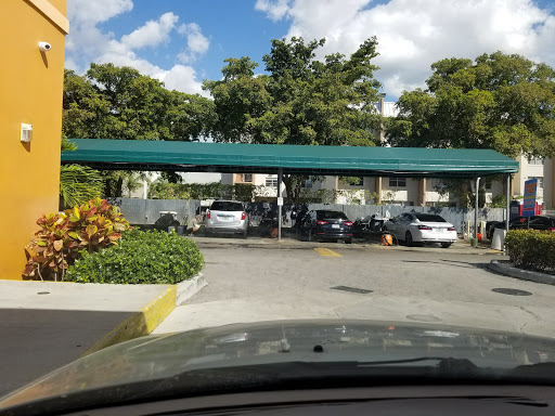 Car Wash «Kendall Campus Car Wash», reviews and photos, 10998 SW 104th St, Miami, FL 33176, USA