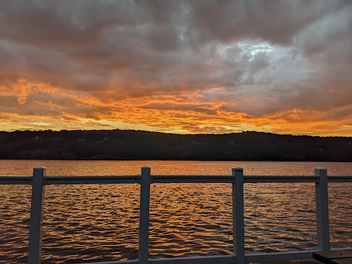 Park «Quiet Cove Riverfront Park», reviews and photos, 1 Clear Water Dr, Poughkeepsie, NY 12601, USA