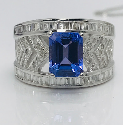 Jewelry Store «Tidewater Diamond», reviews and photos, 200 N Battlefield Blvd #3, Chesapeake, VA 23320, USA