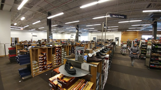 Shoe Store «DSW Designer Shoe Warehouse», reviews and photos, 2134 Bartow Ave, Bronx, NY 10475, USA