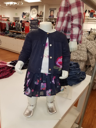 Shopping Mall «North Bend Premium Outlets», reviews and photos, 461 S Fork Ave SW, North Bend, WA 98045, USA