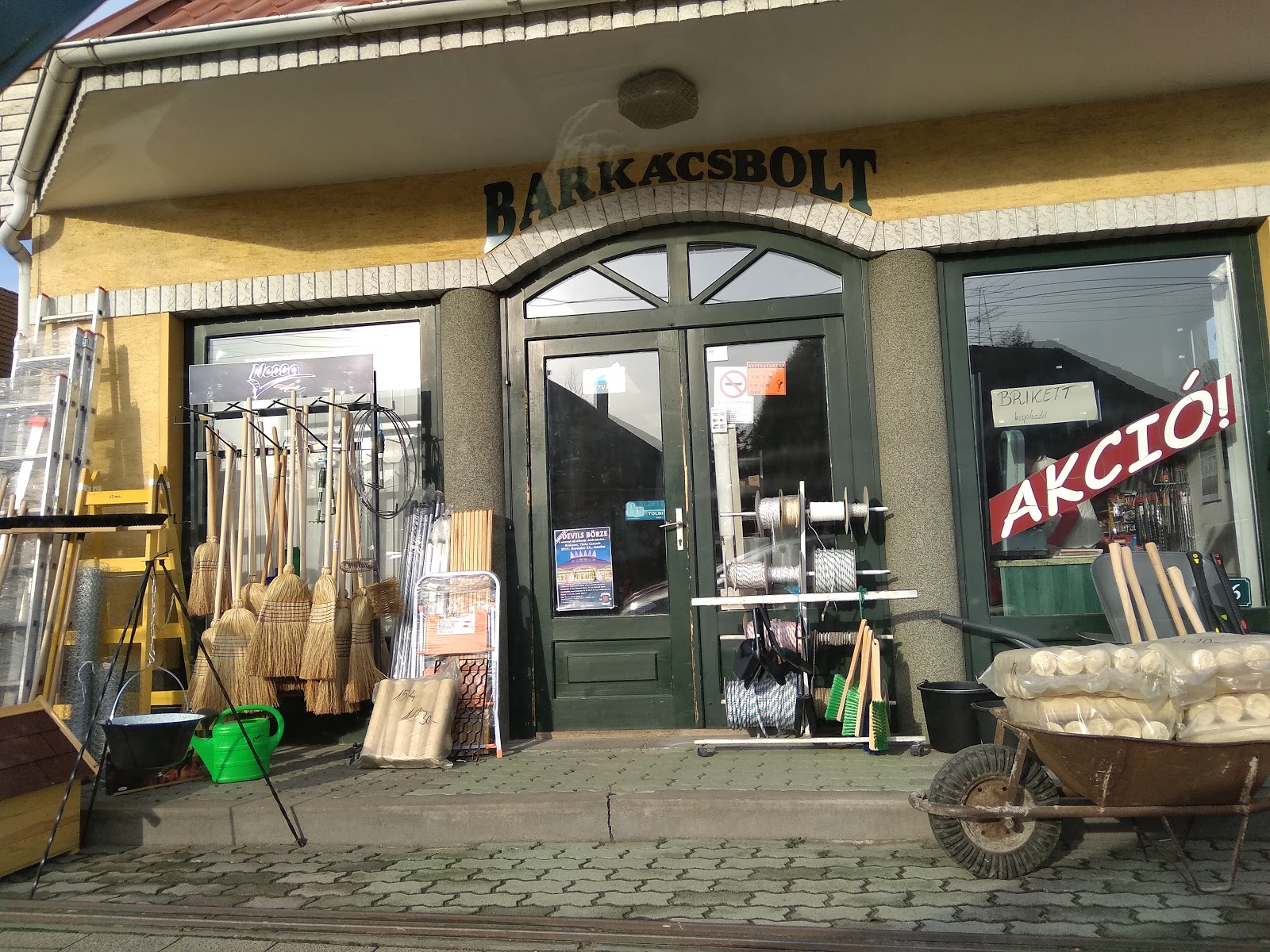 Barkácsbolt - Bódi Pálné