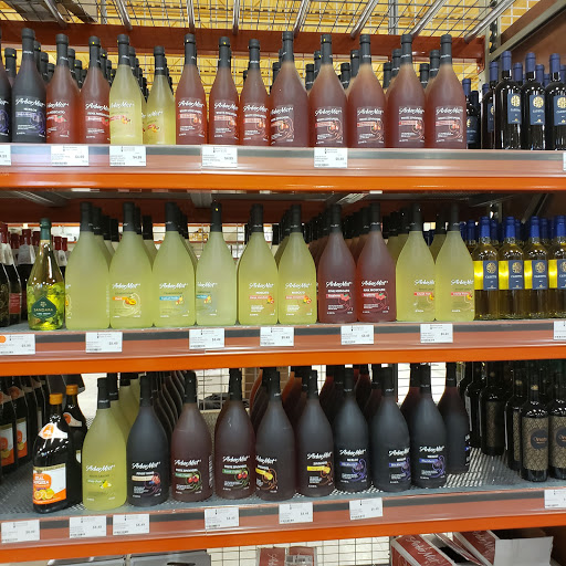 Liquor Store «Whitehouse Liquor & Wine», reviews and photos, 650 Hylan Dr, Rochester, NY 14623, USA