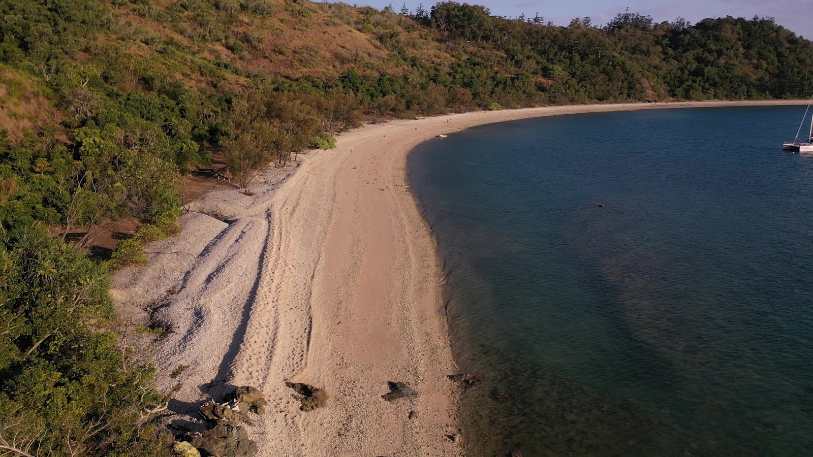 Foto av Sandy Bay med lång rak strand