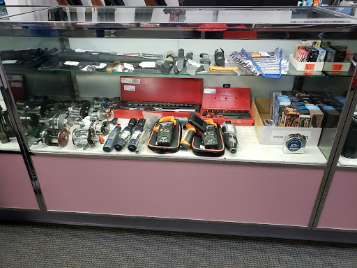 Pawn Shop «SILVER LINING JEWELRY AND LOAN GRESHAM», reviews and photos, 300 SE 181st Ave, Portland, OR 97233, USA