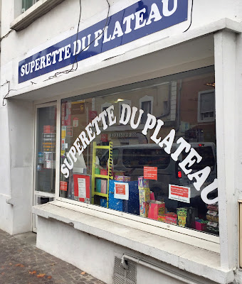La superette du plateau à Pont-Évêque