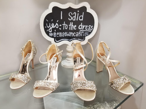 Bridal Shop «Bella Bianca Bridal», reviews and photos, 17W527 E Roosevelt Rd, Oakbrook Terrace, IL 60181, USA