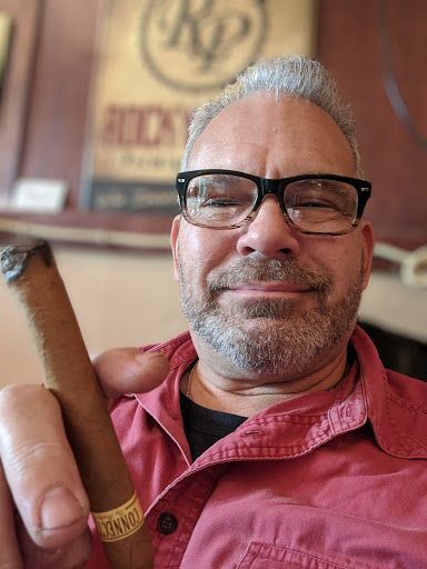 Tobacco Shop «Oakleigh Beach Tobacco», reviews and photos, 702 Wise Ave, Dundalk, MD 21222, USA