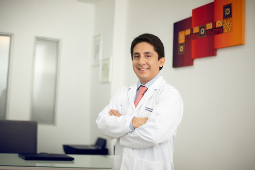 Gastroenterólogos en Quito - Dr. Santiago Dávila