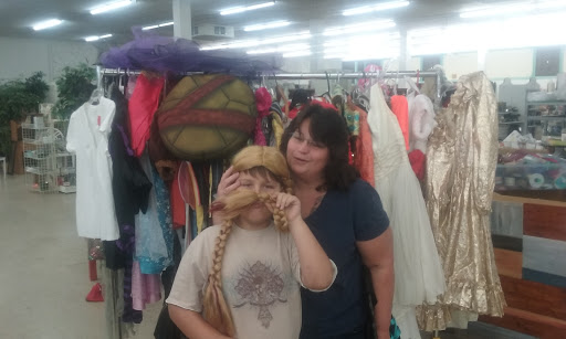 Thrift Store «Salvation Army Thrift Store», reviews and photos, 2506 S Roan St, Johnson City, TN 37601, USA