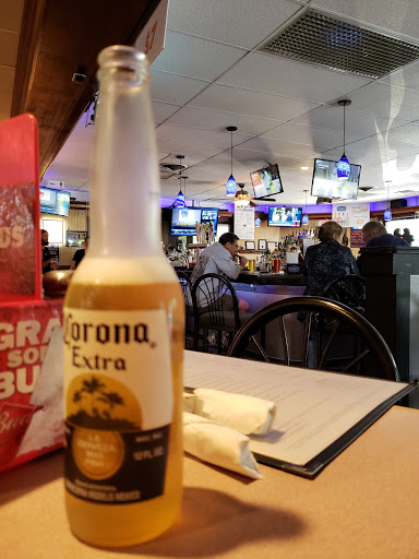 Seafood Restaurant «Hilltop Crab House», reviews and photos, 8980 Gap Newport Pike, Toughkenamon, PA 19374, USA