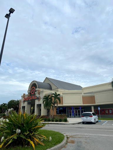 Movie Theater «Regal Cinemas Hollywood 20 - Naples», reviews and photos, 6006 Hollywood Dr, Naples, FL 34109, USA