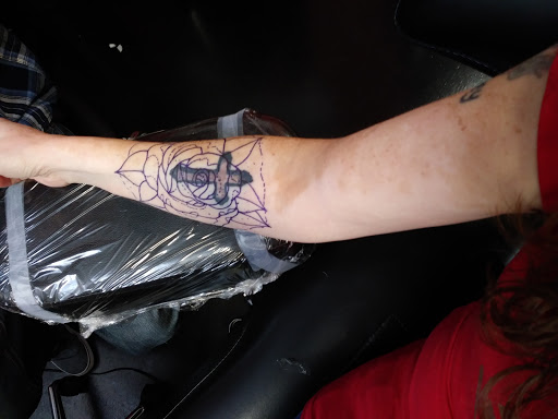 Tattoo Shop «True To The Game Tattoos, LLC», reviews and photos, 1104 Cypress Gardens Blvd b, Winter Haven, FL 33884, USA