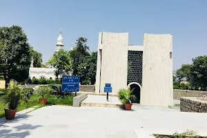 Dr. Zakir Hussain Mausoleum image