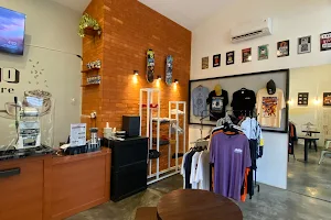 Omino Cafe & Store image