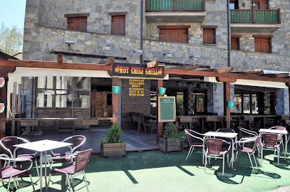 Hot Chili Grill - Av. de Francia, 10, 22440 Benasque, Huesca, Spain