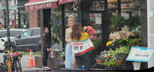 Florist «West Village Florist», reviews and photos, 70 Greenwich Ave, New York, NY 10011, USA