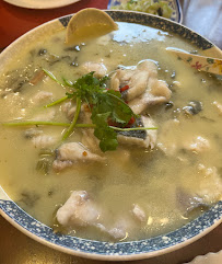 Soupe de poulet du Restaurant chinois Yummy Noodles 渔米酸菜鱼 川菜 à Paris - n°4