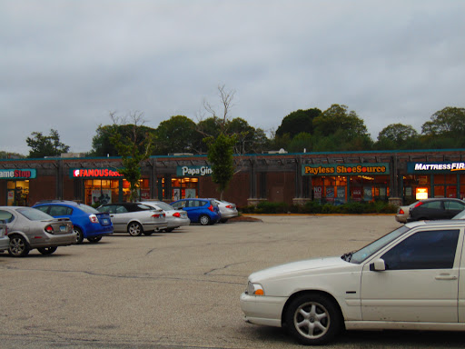 Mattress Store «Mattress Firm Willimantic Windham», reviews and photos, 95 Storrs Rd, Willimantic, CT 06226, USA