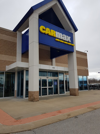Used Car Dealer «CarMax», reviews and photos, 4990 I-70 North Outer Rd, St Peters, MO 63376, USA