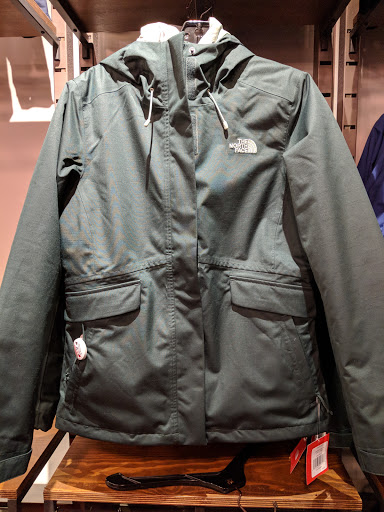 Clothing Store «The North Face Outlet», reviews and photos, 8225 Vineland Ave, Orlando, FL 32831, USA