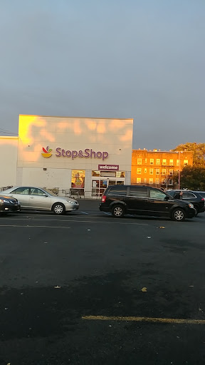Grocery Store «Stop & Shop», reviews and photos, 64-66 Myrtle Ave, Ridgewood, NY 11385, USA