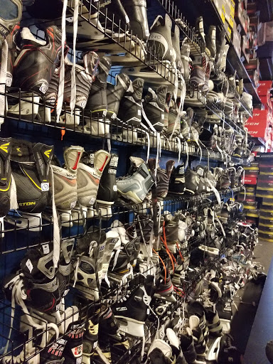 Sporting Goods Store «Play It Again Sports Evanston», reviews and photos, 1908 Dempster St, Evanston, IL 60202, USA