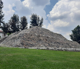 Escena Piramide photo