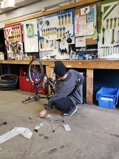 Used Bicycle Shop «Community Bikes», reviews and photos, 405 Avon St, Charlottesville, VA 22902, USA