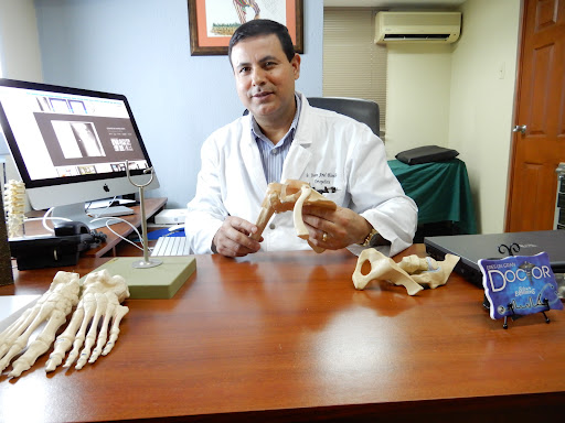 Dr. Juan Ariel Blandón - Ortopedista y Traumatólogo en Managua