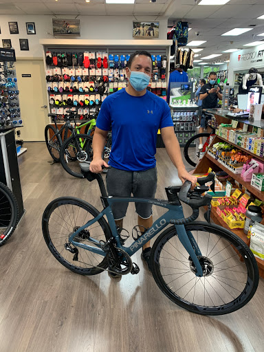 Bicycle Store «City Bikes Aventura», reviews and photos, 20335 Biscayne Blvd, Aventura, FL 33180, USA