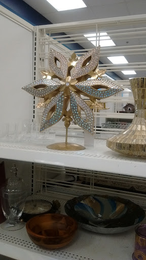 Clothing Store «Ross Dress for Less», reviews and photos, 527 Baltimore Pike, Bel Air, MD 21014, USA