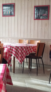 Atmosphère du Restaurant italien Pizzeria Lucgi à Aytré - n°6
