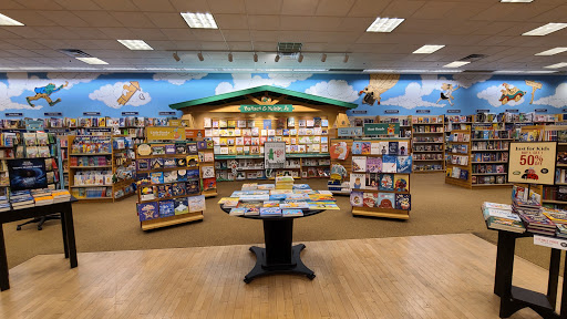 Book Store «Barnes & Noble», reviews and photos, 11802 Dale Mabry Hwy, Tampa, FL 33618, USA