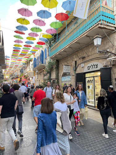 צללים - חנות תכשיטים