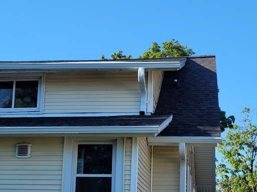 Roofing Contractor «Smart Roofing & Sheet Metal», reviews and photos, 4985 S Sunny Slope Rd, New Berlin, WI 53151, USA