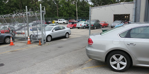 Auto Repair Shop «Volksdoktor Import Services & Collision», reviews and photos, 1387 Lexington Rd, Louisville, KY 40206, USA