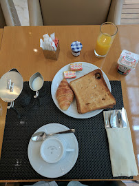 Plats et boissons du Restaurant servant le petit-déjeuner Atlantic Hôtel à Paris - n°19