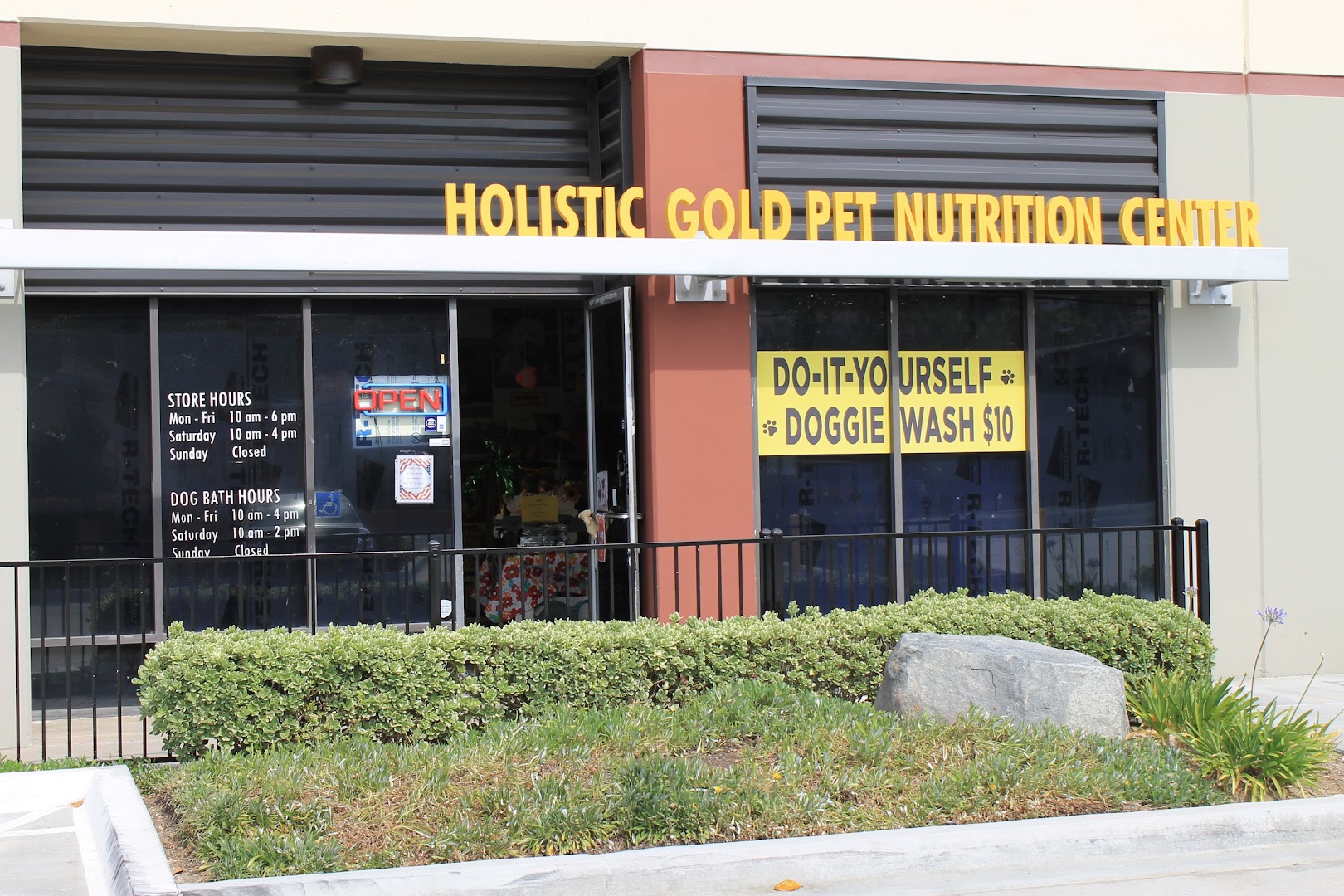 Holistic Gold Pet Nutrition Center