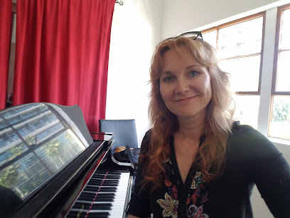 Vocal Coach, Teaching Artist Juliana Polansky | Online Singing Lessons, Audition Prep