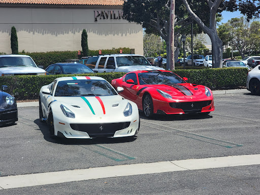 Shopping Mall «Bayside Shopping Center», reviews and photos, 1000 - 1090 Bayside Dr, Newport Beach, CA 92660, USA