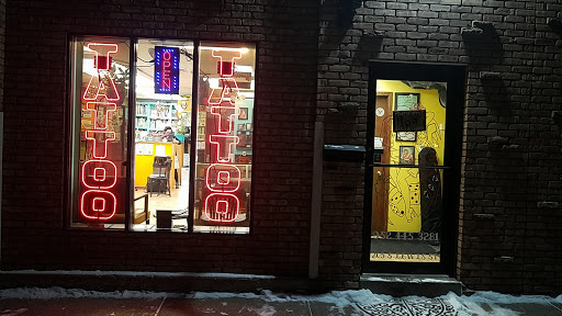 Tattoo Shop «Crazy Lady Ink», reviews and photos, 205 Lewis St S, Shakopee, MN 55379, USA