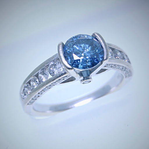 Pawn Shop «Uptown Pawn», reviews and photos, 301 W Lake St, Minneapolis, MN 55408, USA