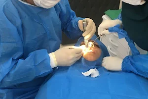 جراح و دندانپزشک دکتر علی ایرانی image