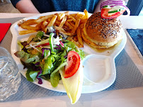Hamburger végétarien du Restaurant Côté Plage à Veulettes-sur-Mer - n°7