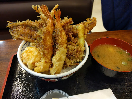 Japanese Grocery Store «Mitsuwa Marketplace», reviews and photos, 595 River Rd, Edgewater, NJ 07020, USA